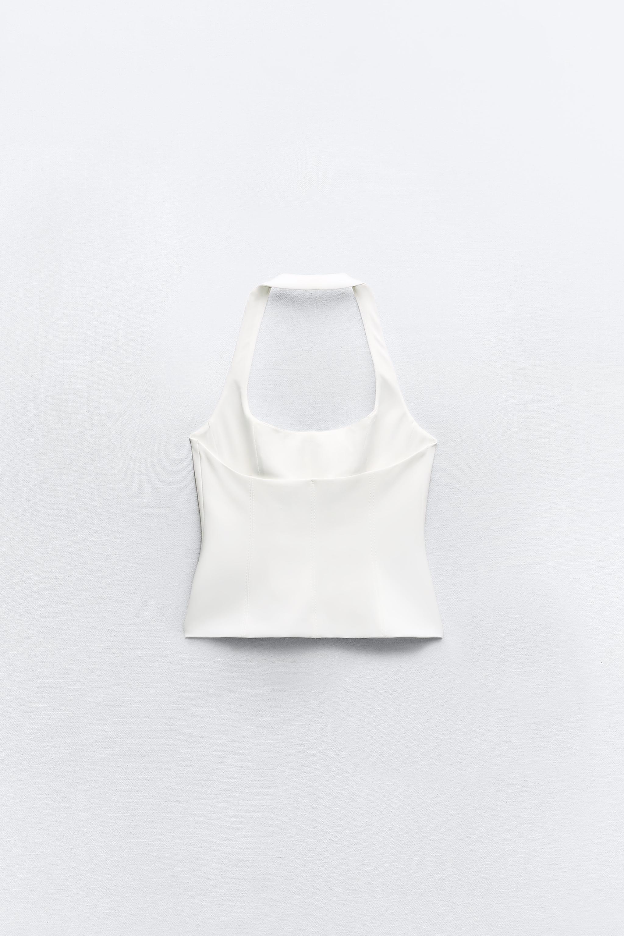FITTED HALTER TOP