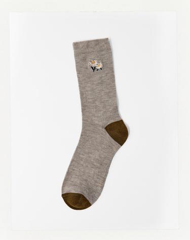 CALCETINES BORDADOS FLORES - Arena de Zara