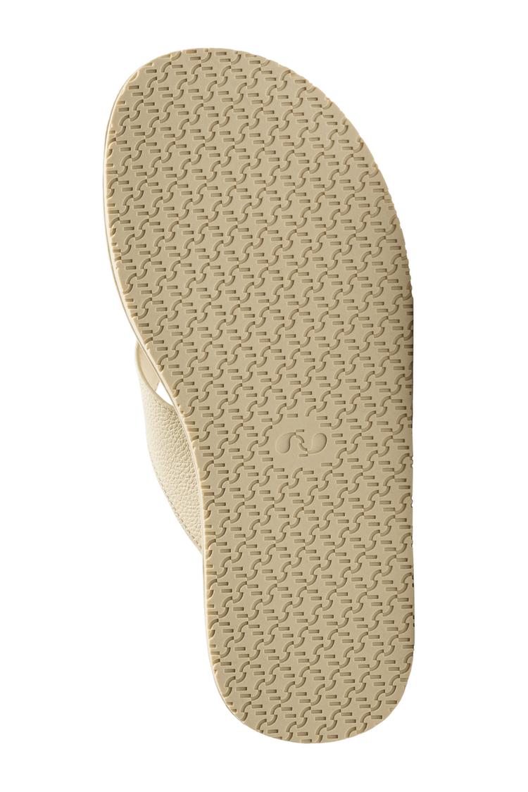 SANDALIAS DE CUERO CON TIRAS 4