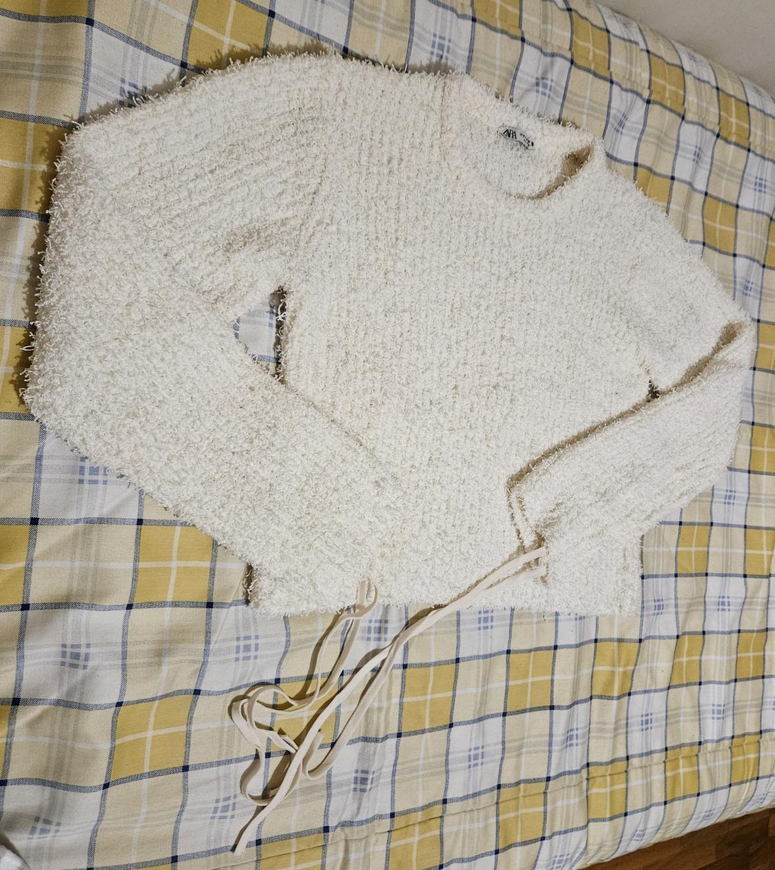 FAUX FUR SWEATSHIRT - Image 3