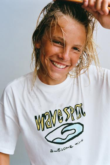 T-SHIRT MIT SURF-PRINT - Weiß von Zara