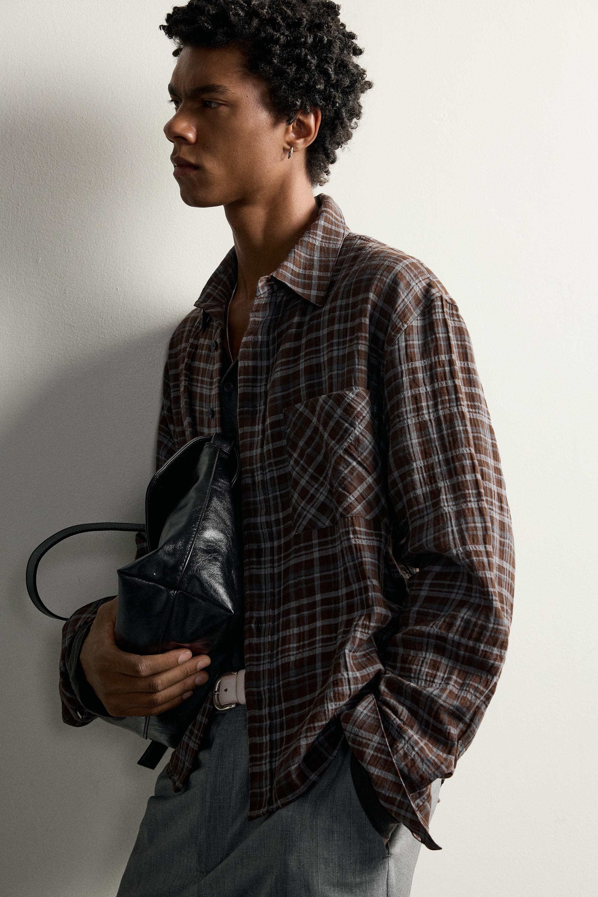 CROPPED FIT PLAID SHIRT