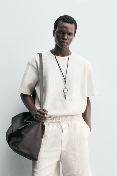 T-SHIRT STRUCTURÉ RELAXED FIT - Blanc cassé de Zara - Image 1