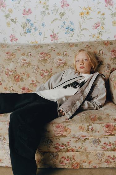 GRAFFITI T-SHIRT WITH LABEL - Oyster-white by Zara