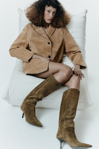 BOTA TACÓN FINO SERRAJE - Verde Oliva de Zara