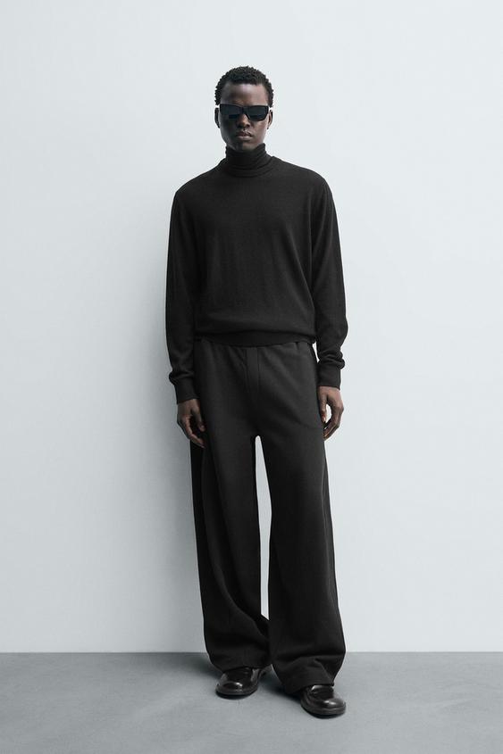 BALLOON PANTS WITH TWISTED SEAMS