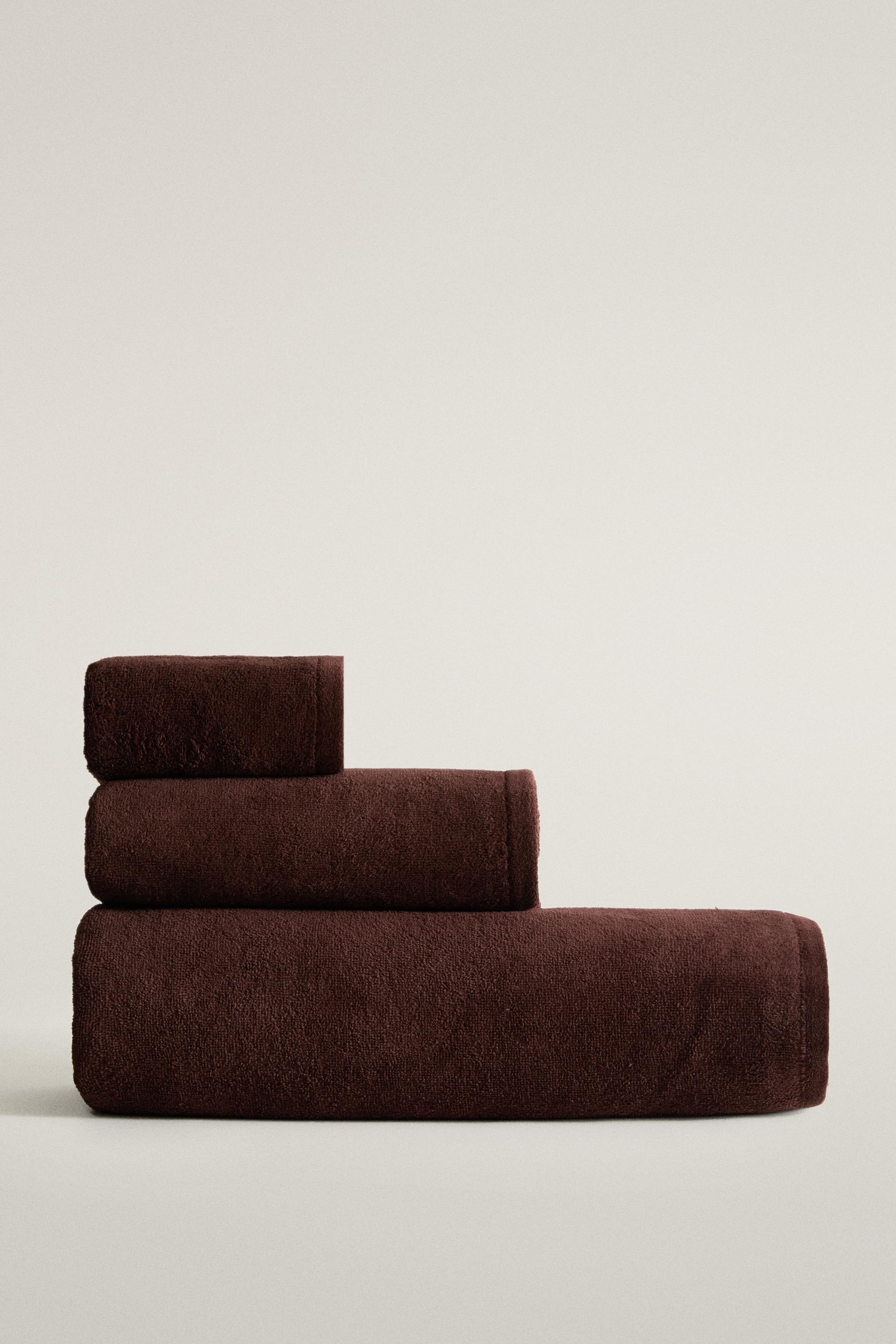 CHENILLE BORDER VELOUR TOWEL (540 G/M²)