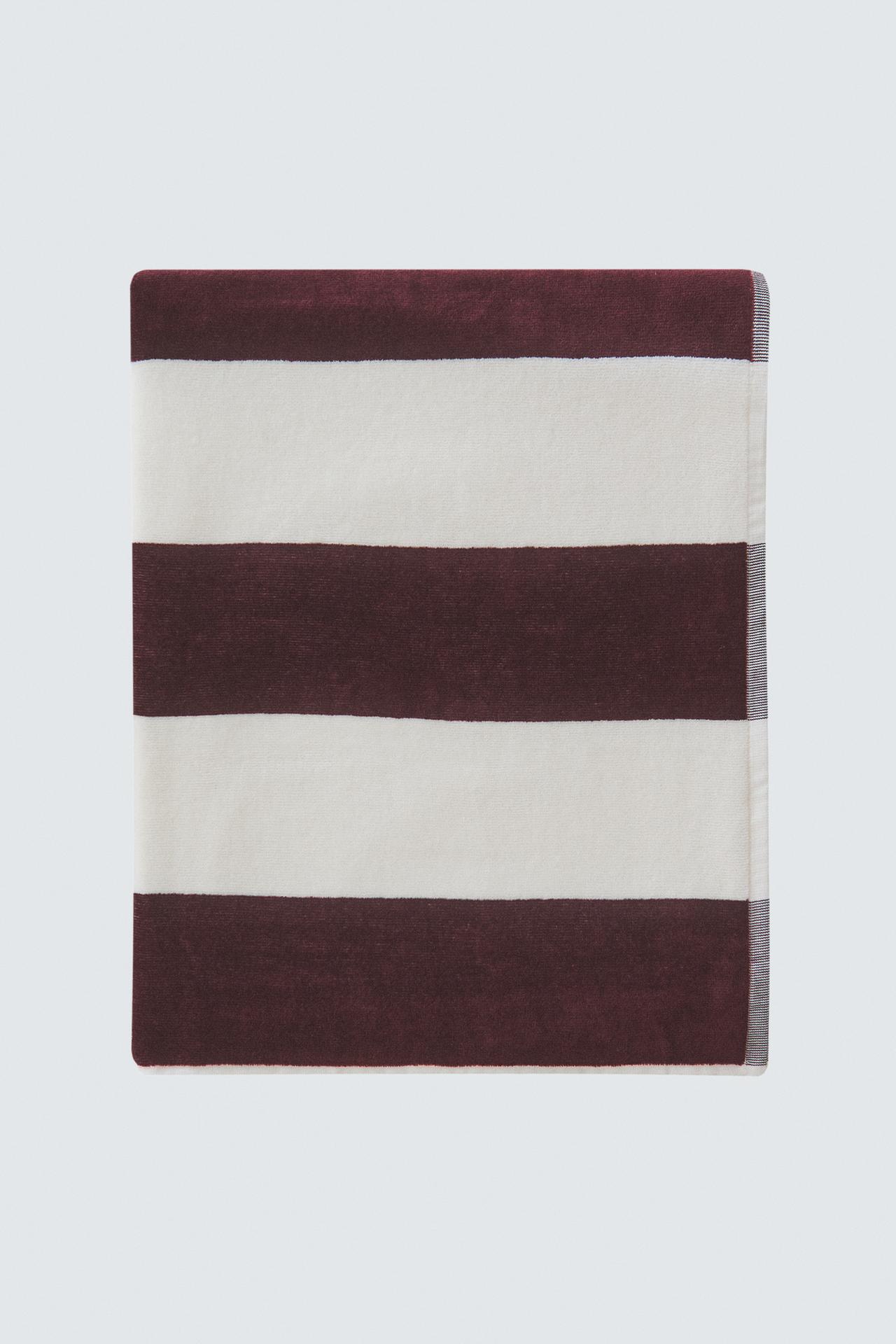 STRIPED BEACH TOWEL — Burgundy