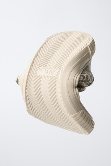 BAREFOOT ANIMAL PRINT PLIMSOLLS - Sand Brown by Zara - Image 2