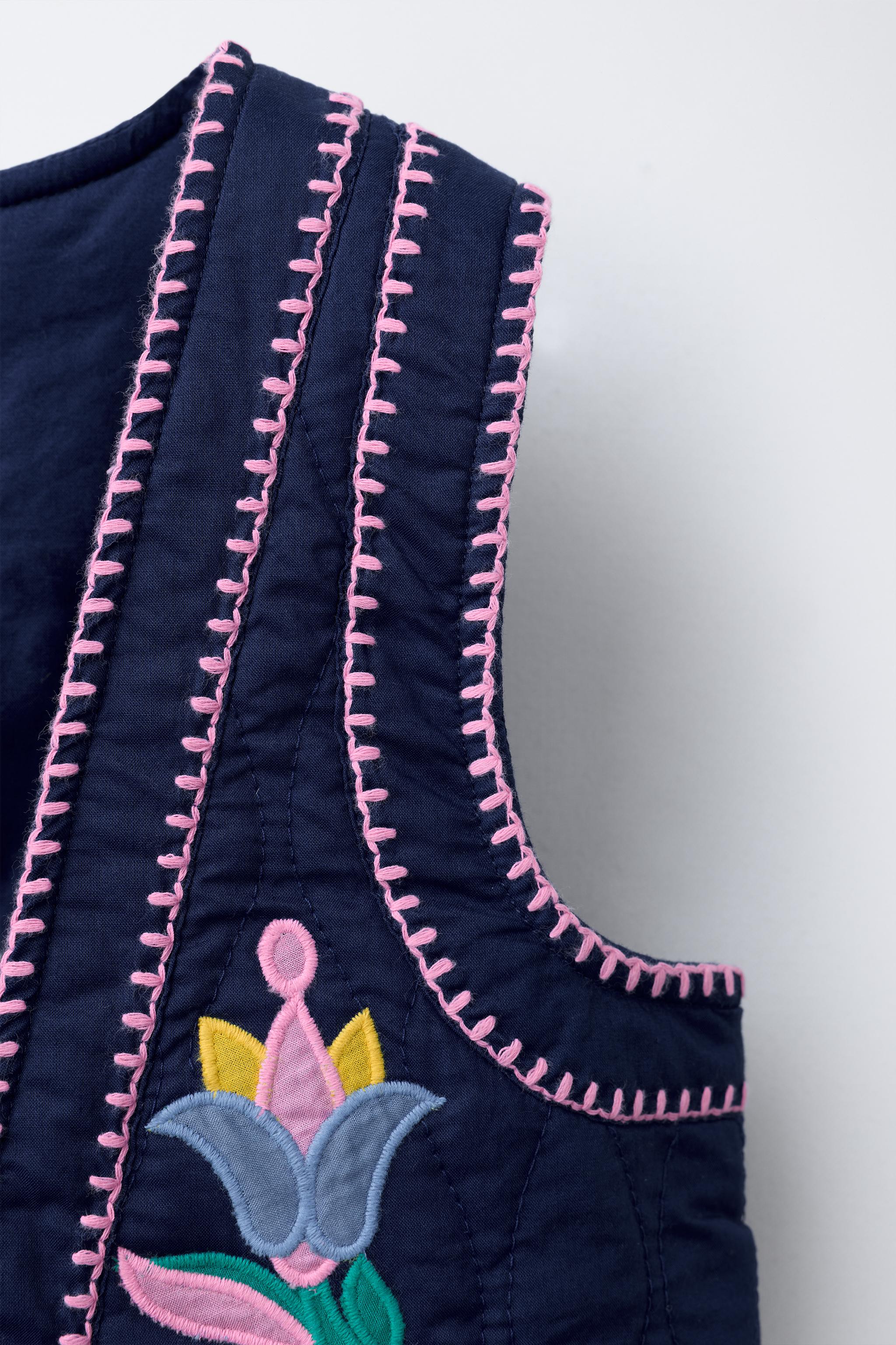 トップス DAIRIKU LOVE-Hand Embroidery Vest DAIRIKU（ダイリク）の「DAIRIKU LOVE-Hand Embroidery Vest