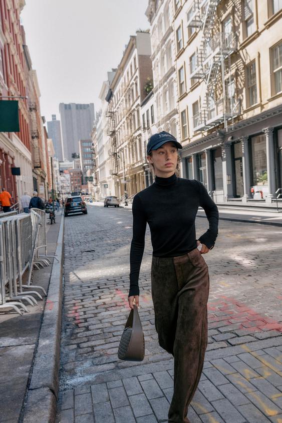 BASIC HIGH NECK KNIT SWEATER