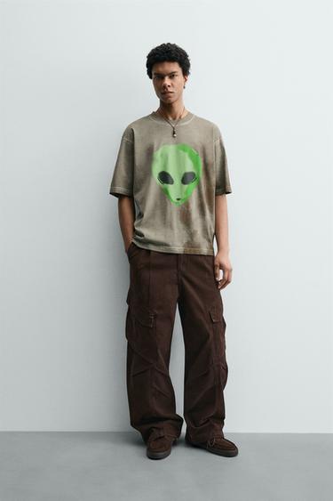 PANTALÓN CARGO RELAXED FIT - Marrón de Zara - Imagen 0