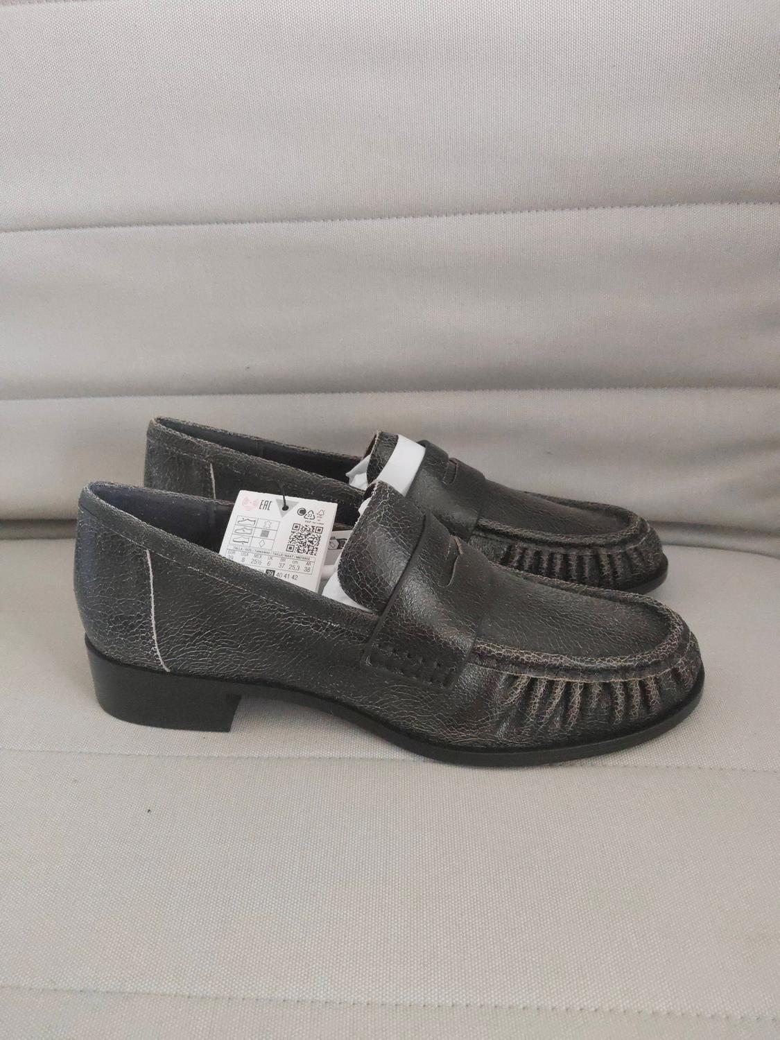 DISTRESSED LEATHER LOAFERS - Image 3