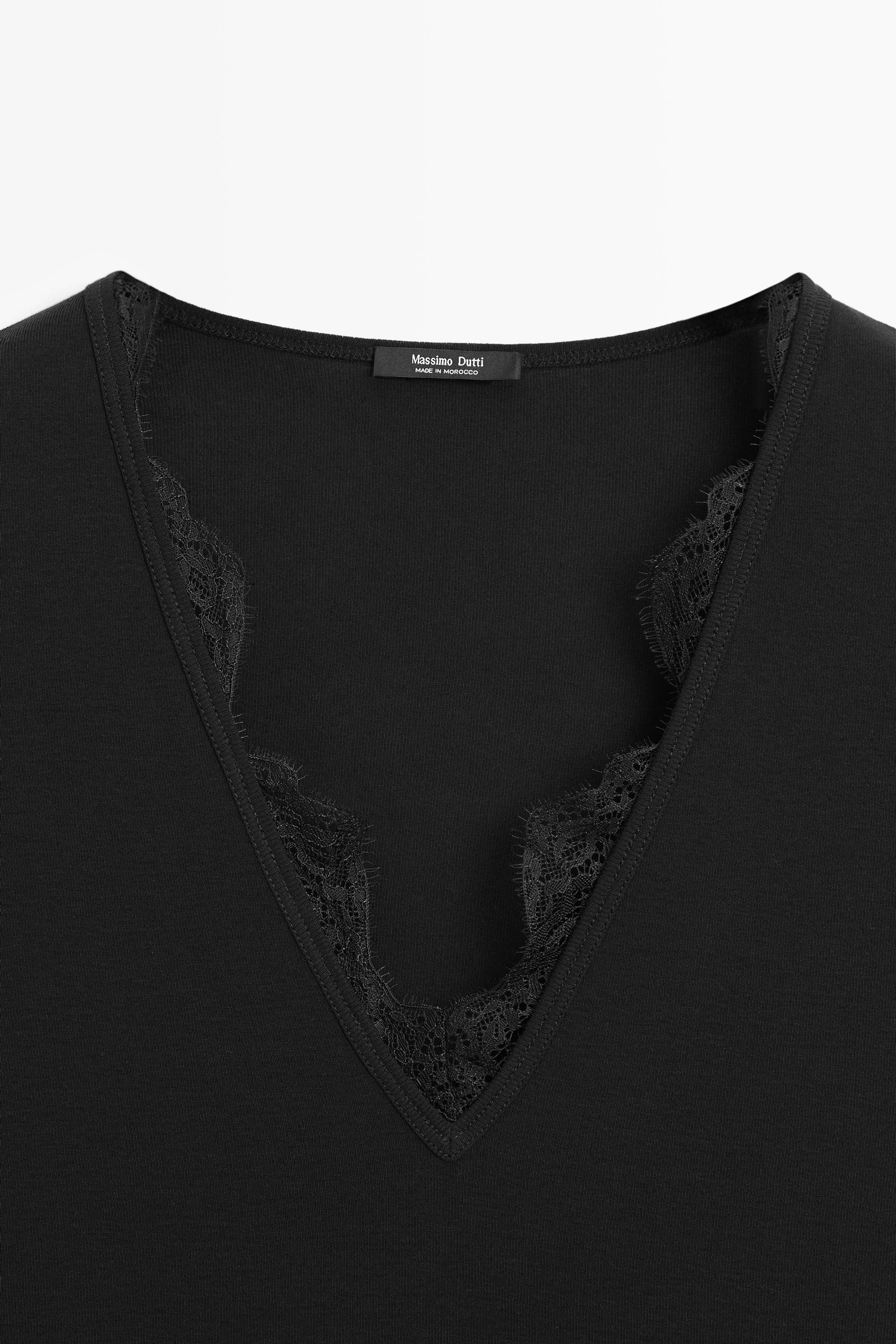 V-neck T-shirt with lace detail