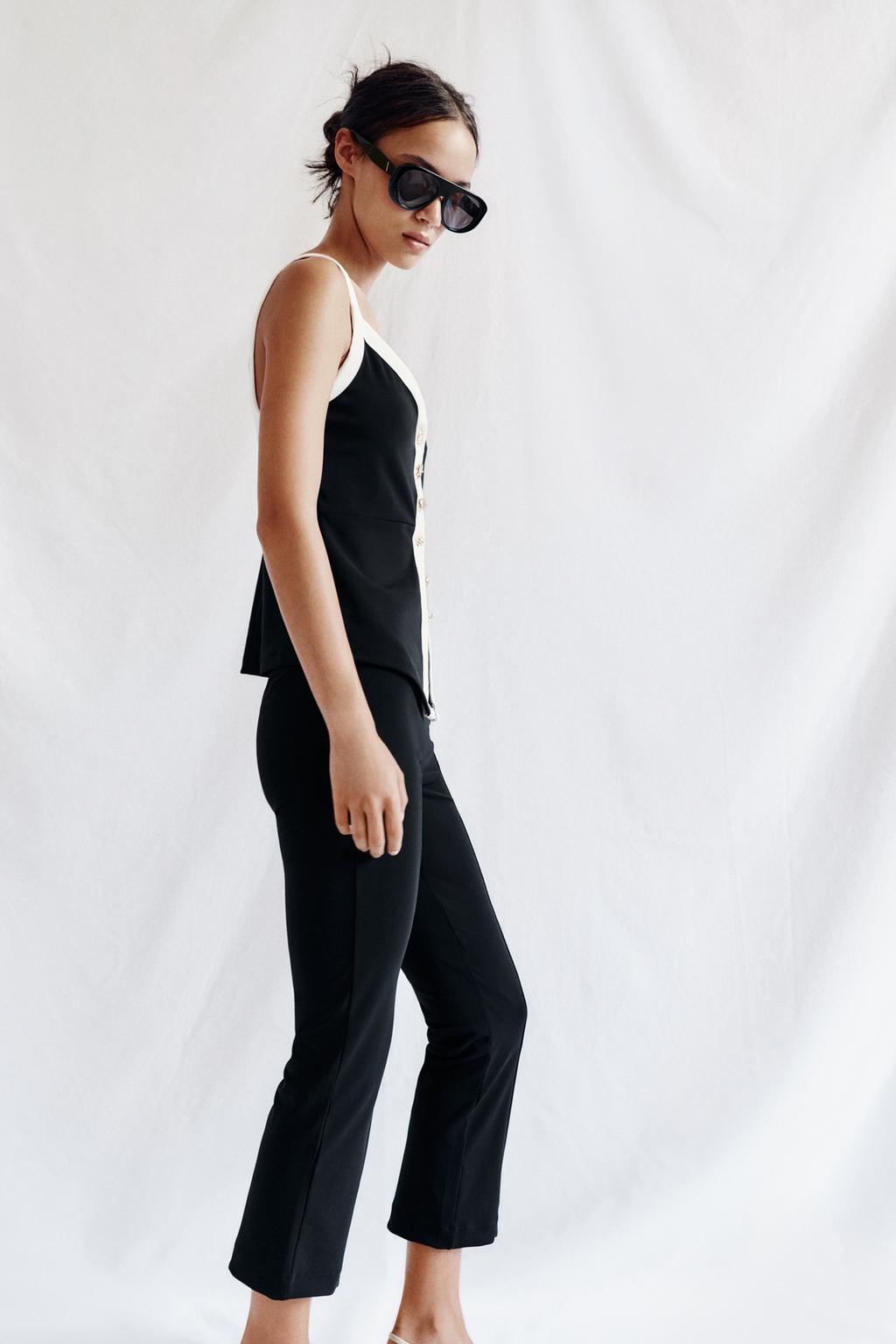 FLARED SEAM DETAIL LEGGINGS