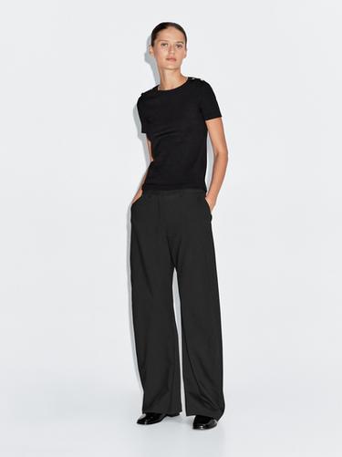 Zara Short sleeve T-shirt with buttoned shoulders - Black - Image 0