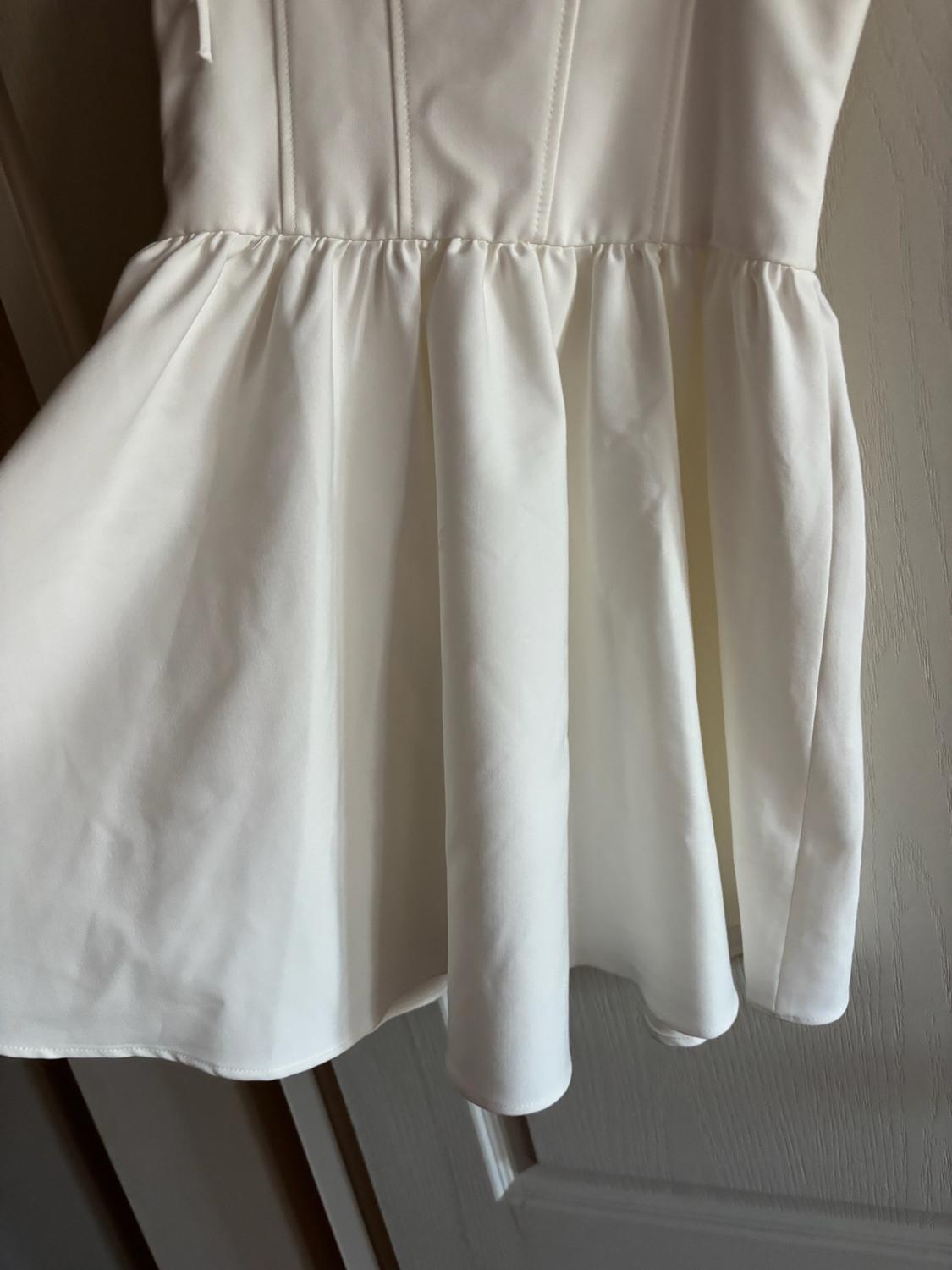 CORSETRY-INSPIRED VOLUME DRESS - Image 8