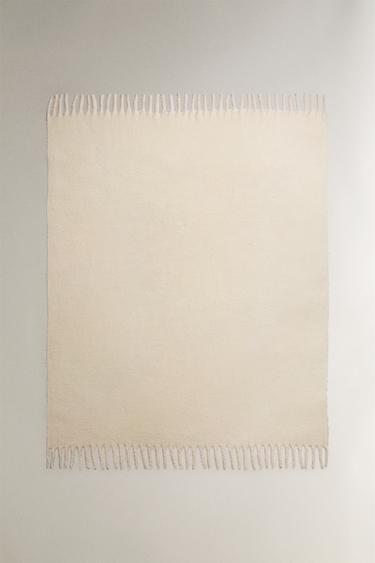 MOHAIR EFFECT BLANKET - Ecru by Zara