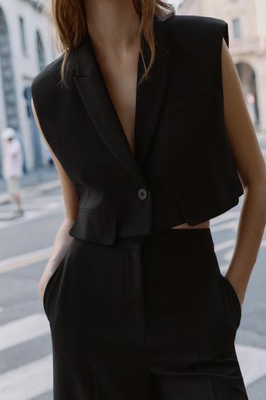 SHORT WAISTCOAT WITH SHOULDER PADS - Black by Zara