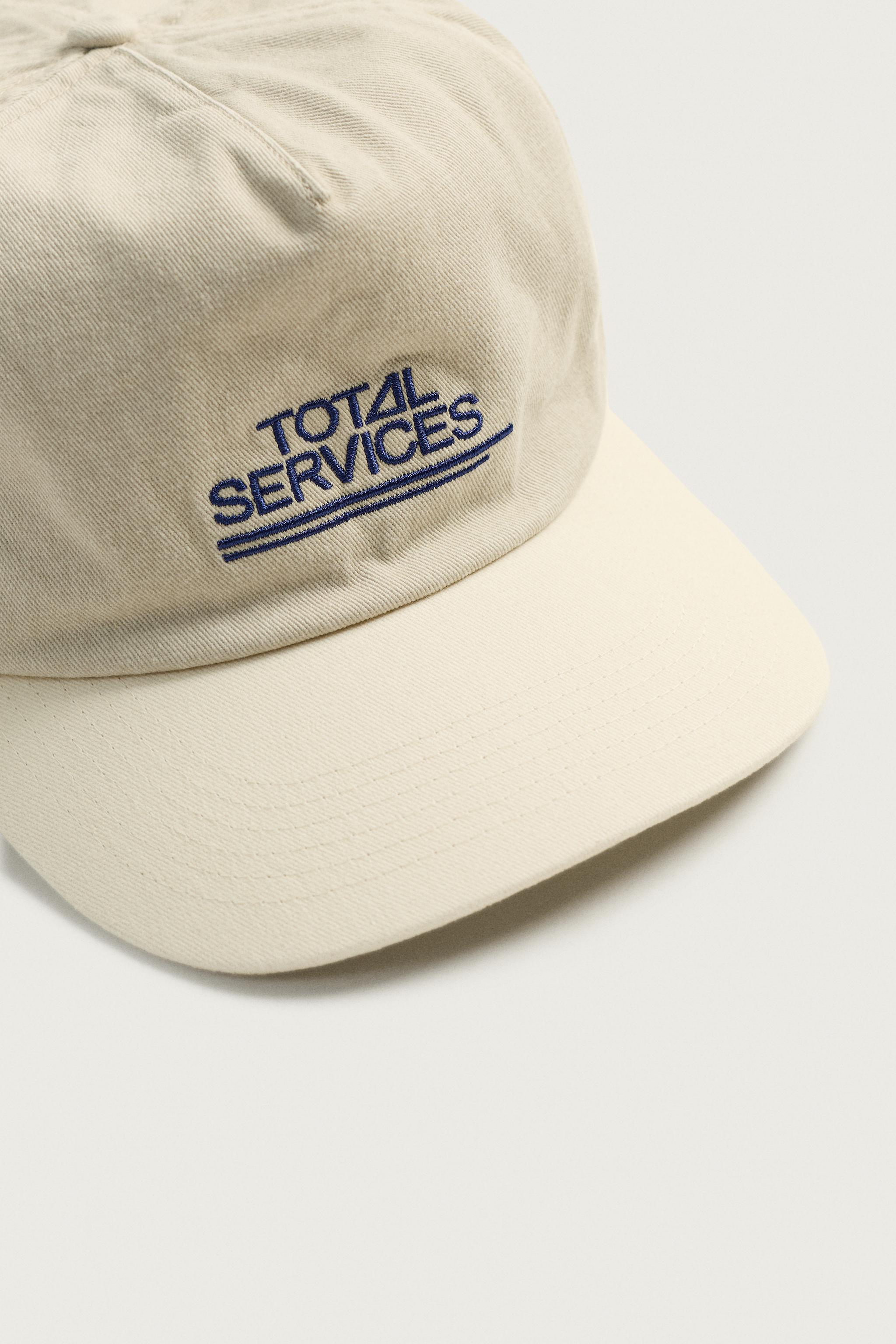 CASQUETTE À INSCRIPTION BRODÉE CONTRASTÉE
