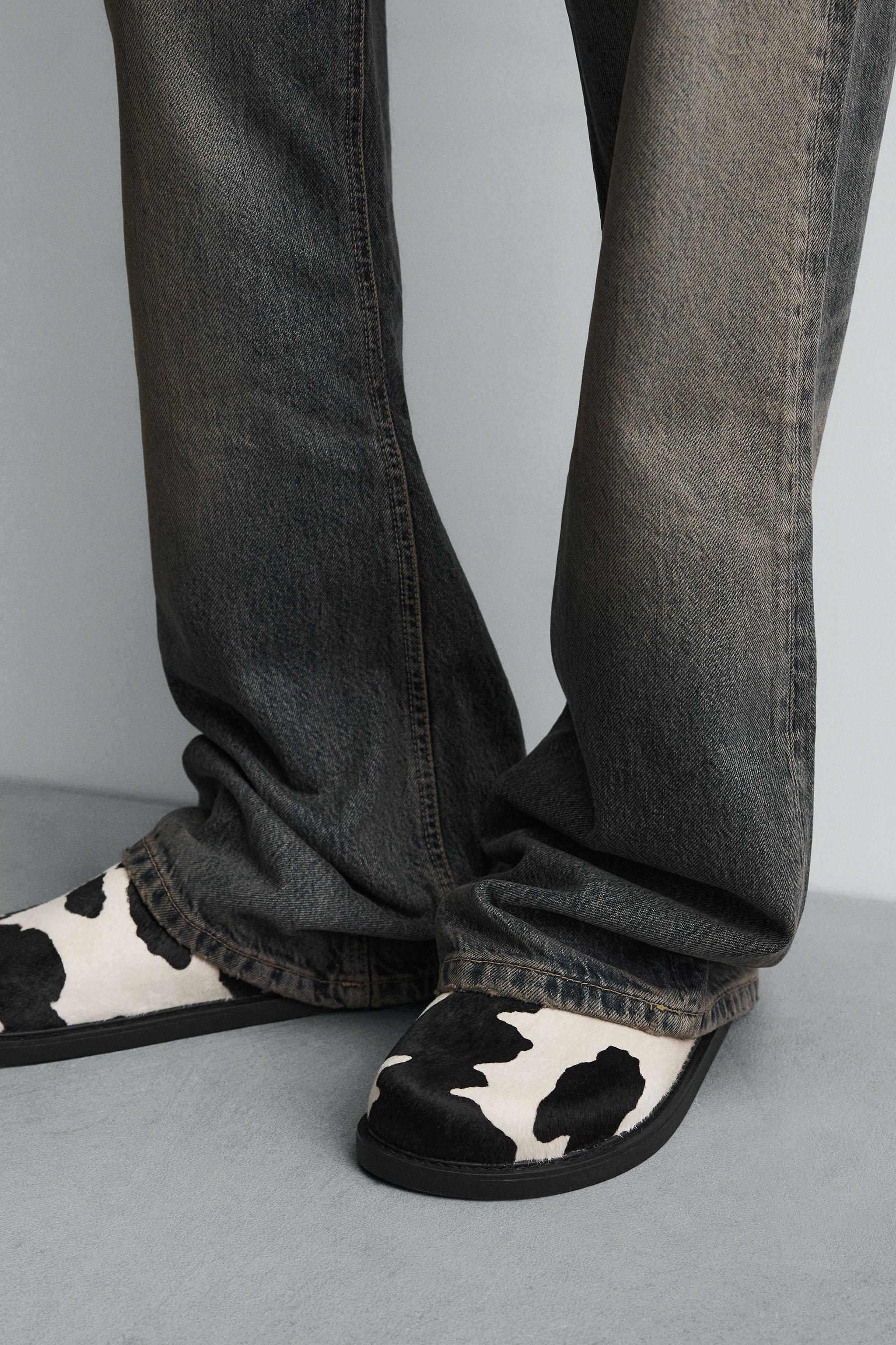 COWHIDE LEATHER CLOGS