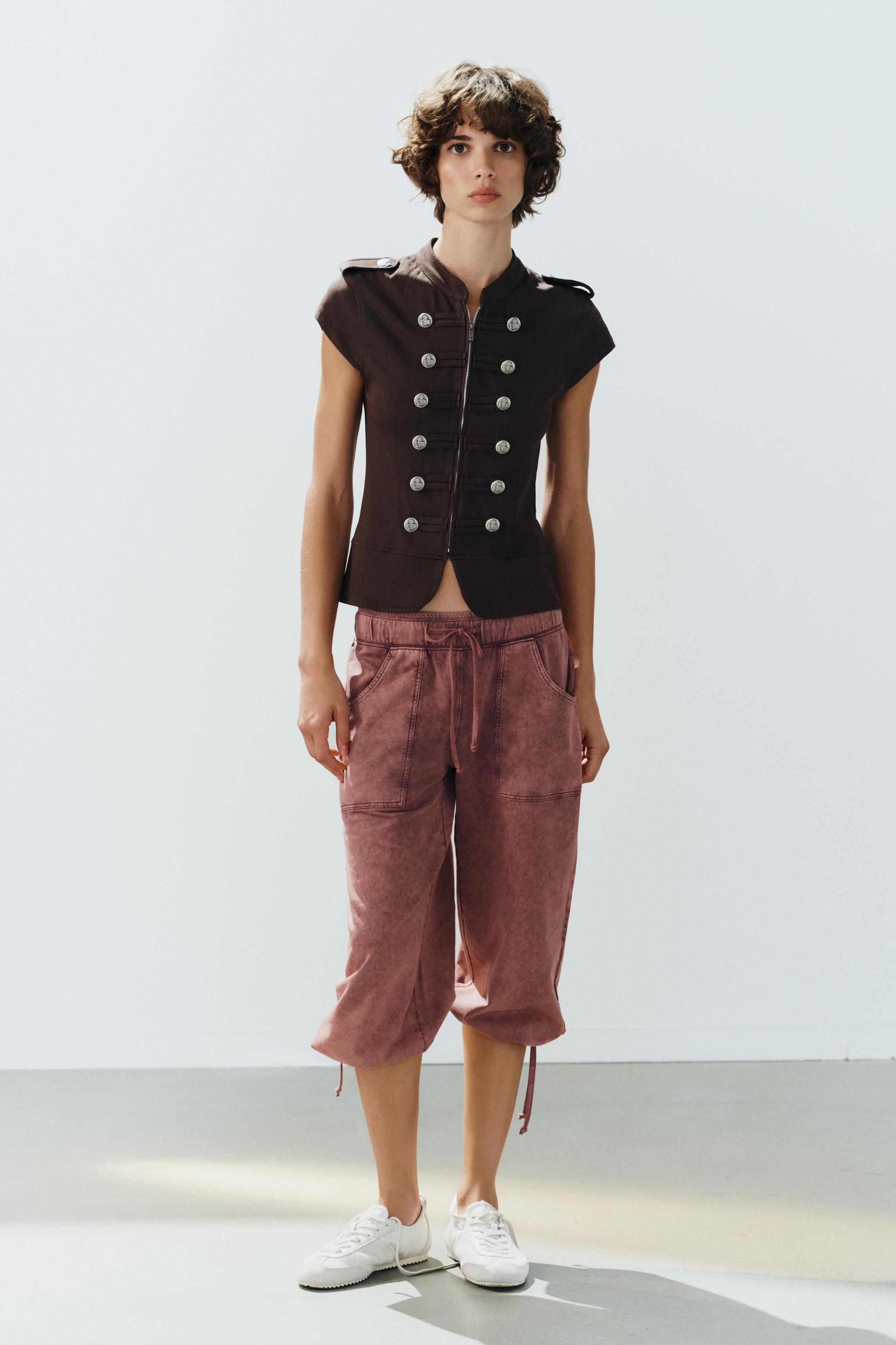 ZIP-UP BUTTON TOP — Brown