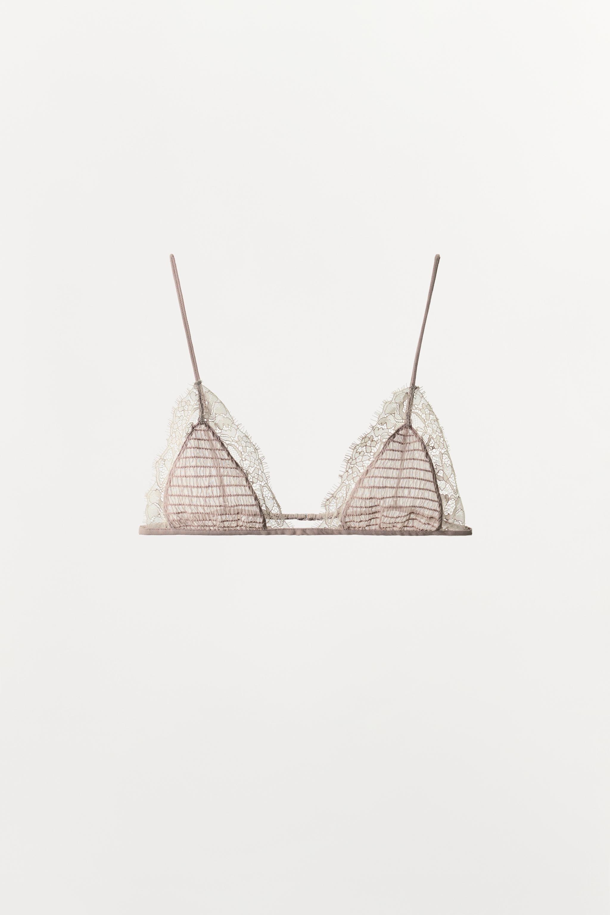 TEXTURED LACE TRIANGLE BRALETTE — Gray / Beige