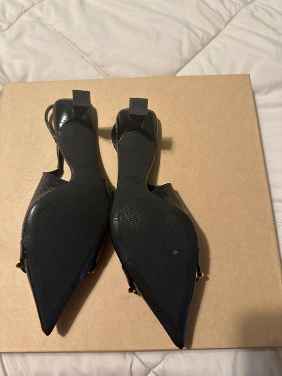 BLACK ALONG BACK KITTEN HEELS - Image 2