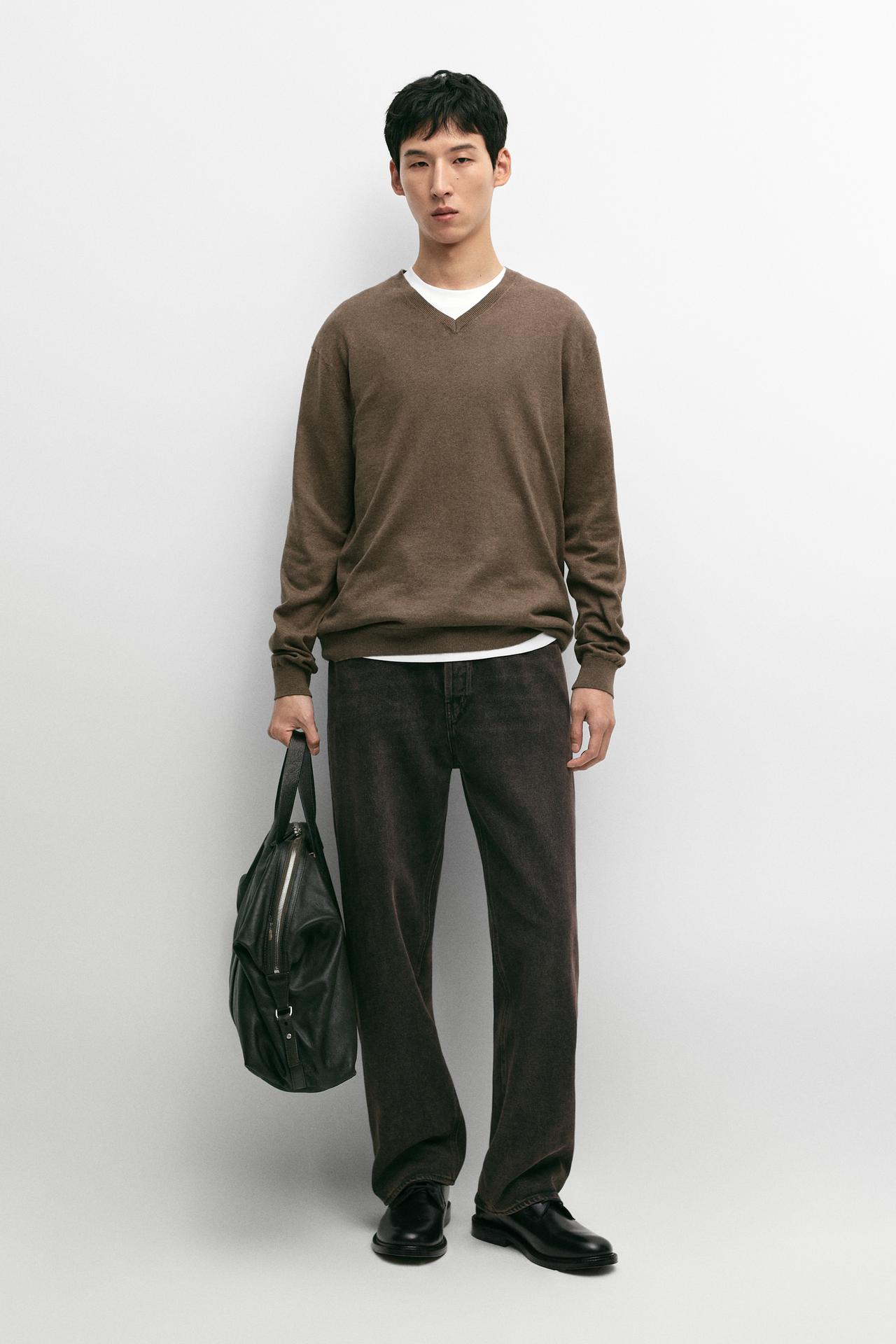 Cotton blend V-neck knit sweater — Tortoise shell