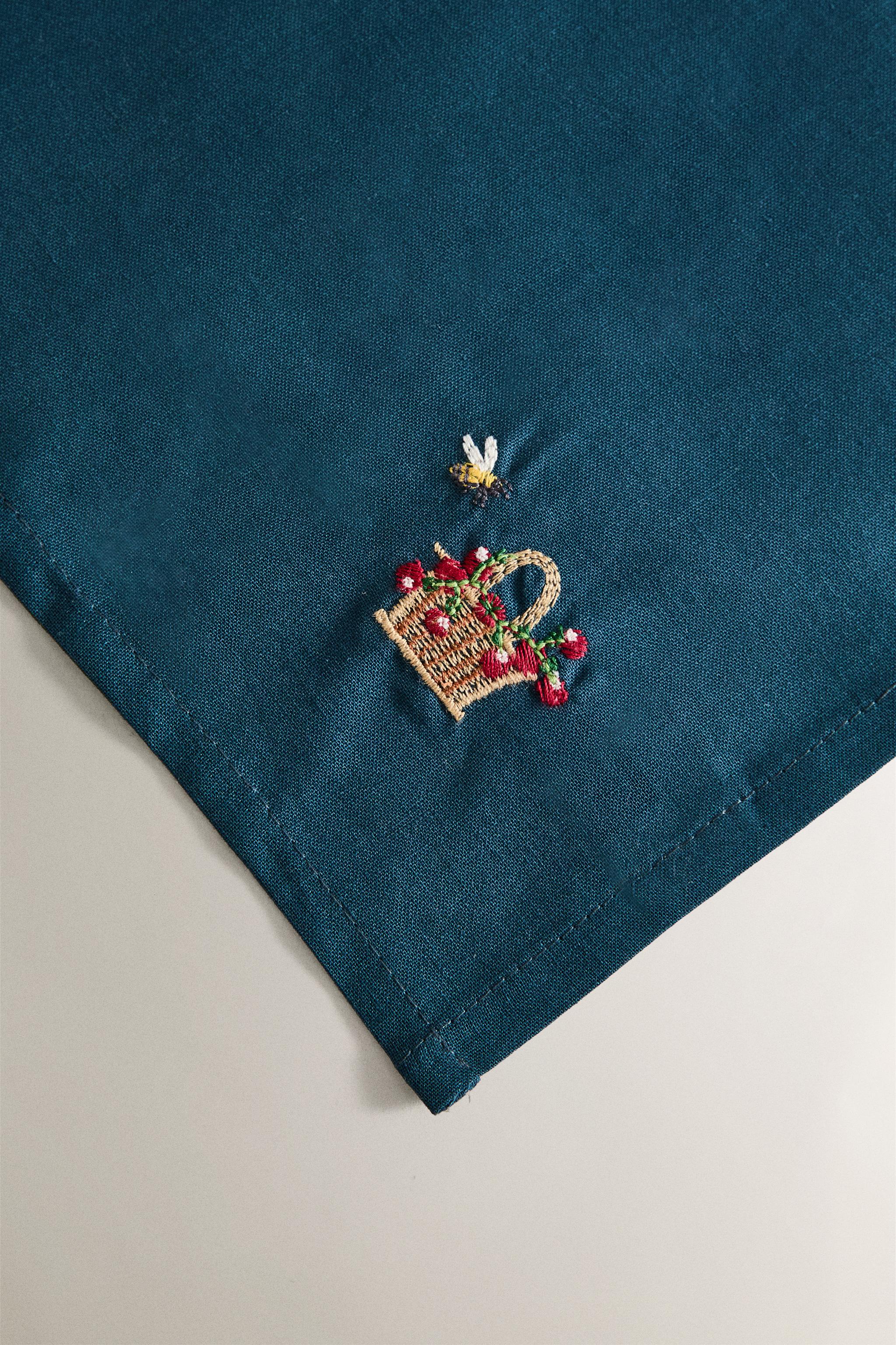 LOT SERVIETTES DE TABLE EN COTON BRODERIES
