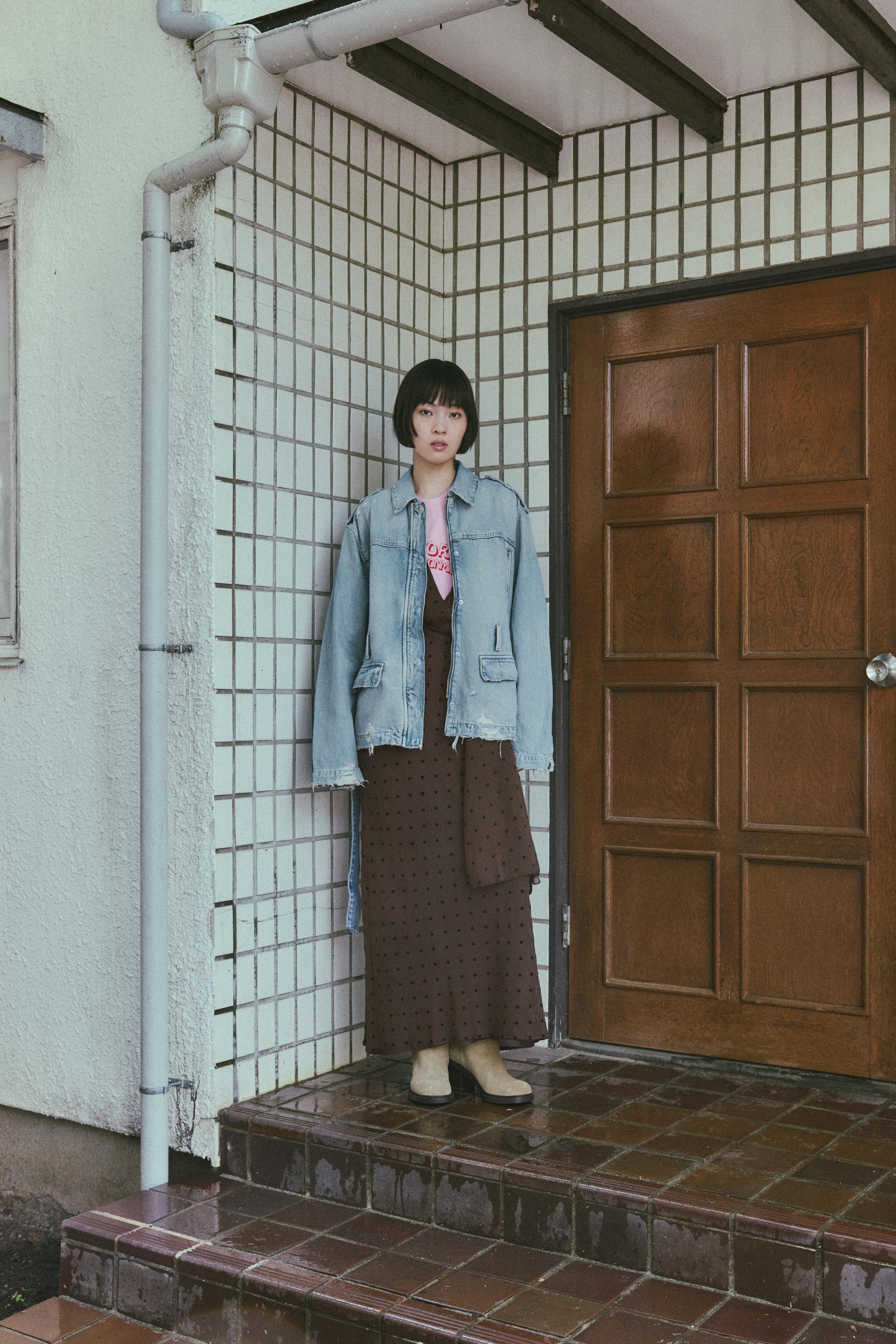 ドット柄フォワードロングワンピース - ブラウン | ZARA Japan