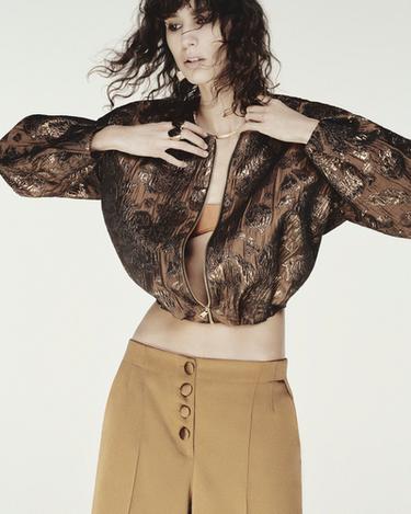 جاكيت بومبر جاكار لامع - مغرة الخاص بـ Zara