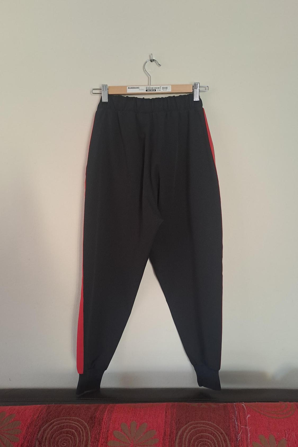 JOGGING TROUSERS WITH STRIPE DETAIL - Image 2