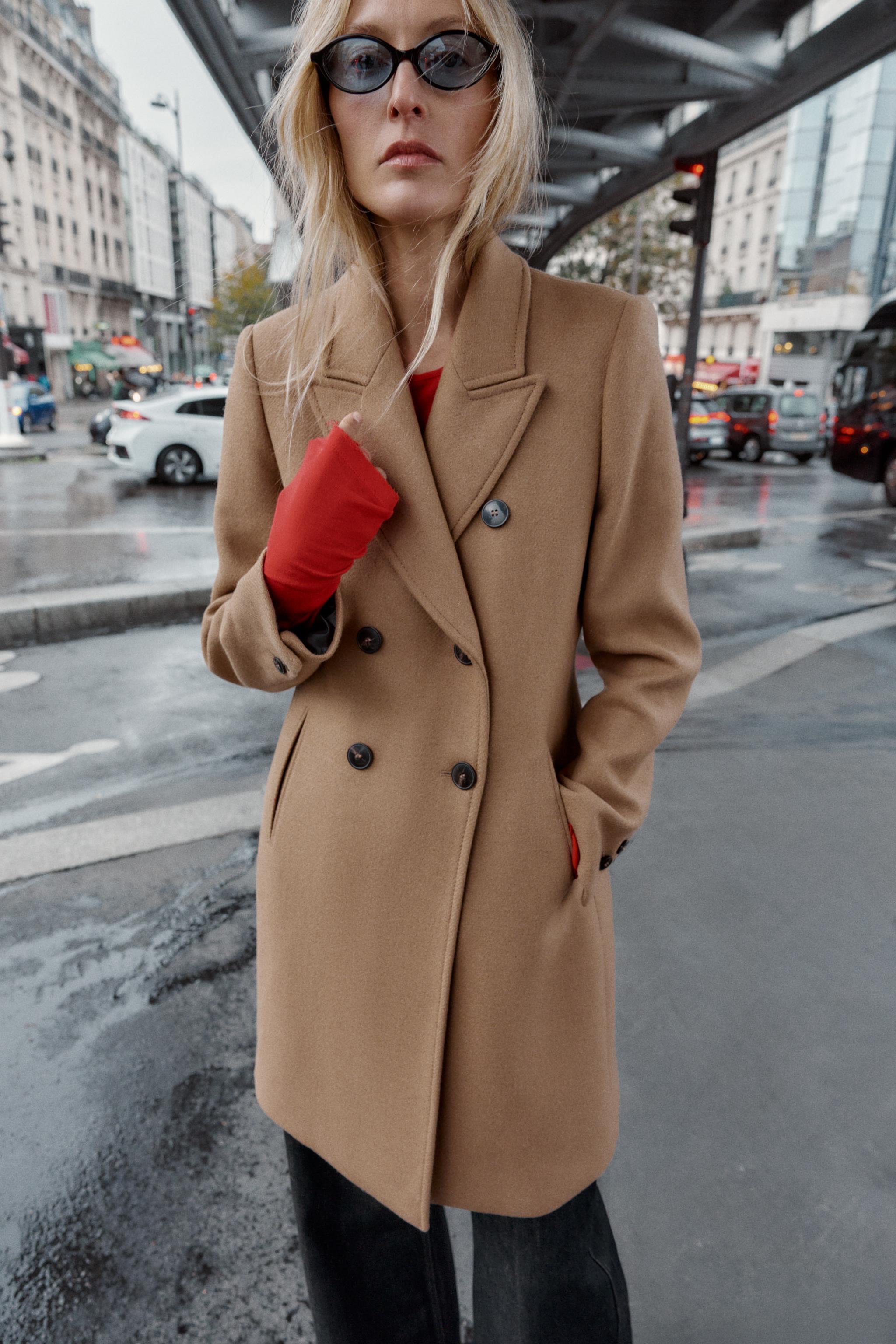 MANTEAU À BOUTONNAGE CROISÉ AVEC ÉPAULETTES