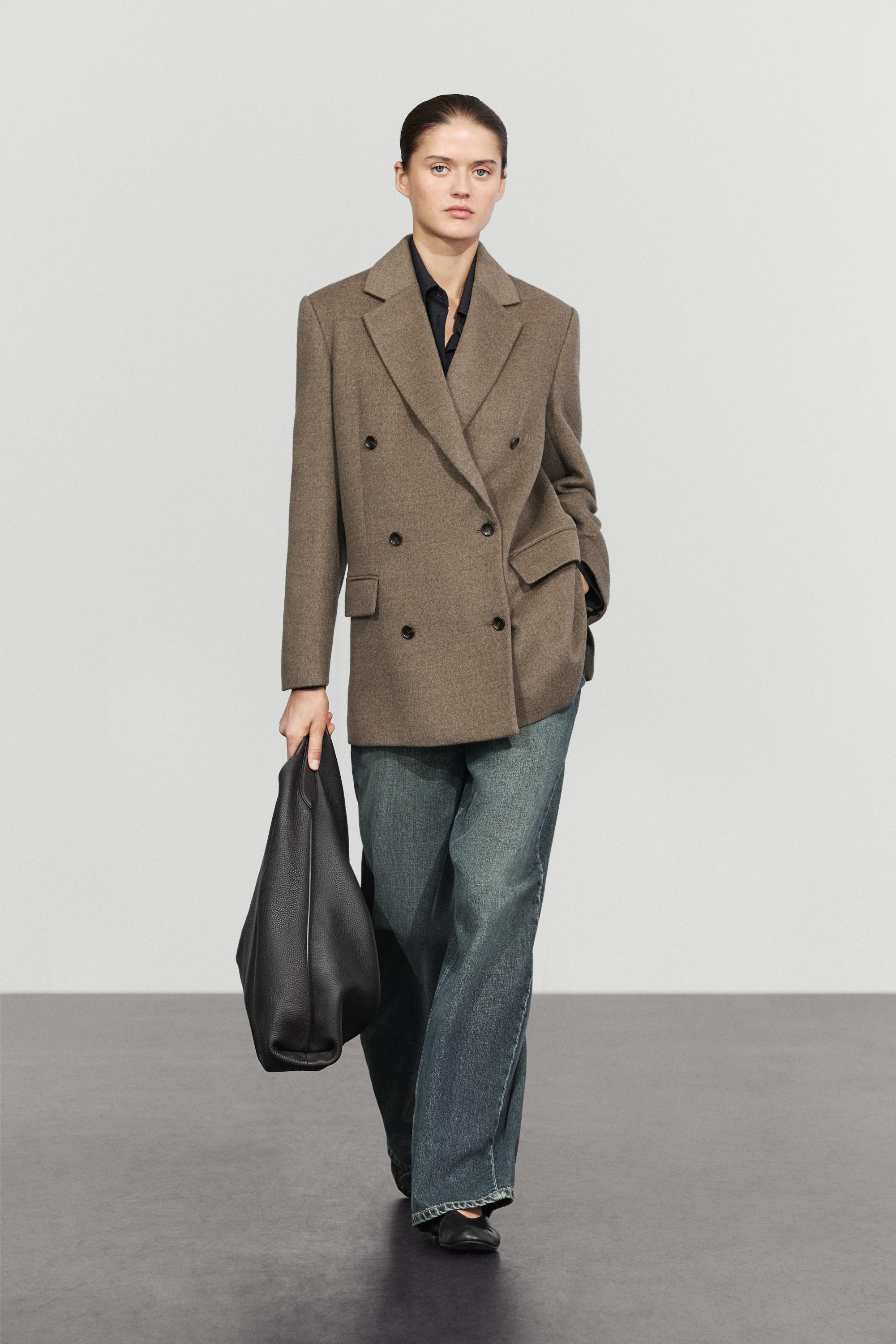 Medium wool blend double-breasted coat