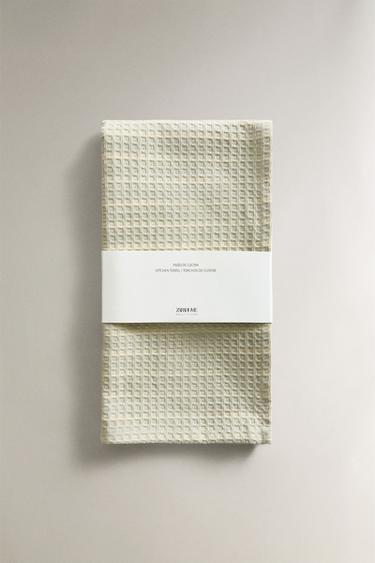 PACK OF WAFFLE-KNIT TEA TOWELS (PACK OF 2) - Green / Blue by Zara - Image 3