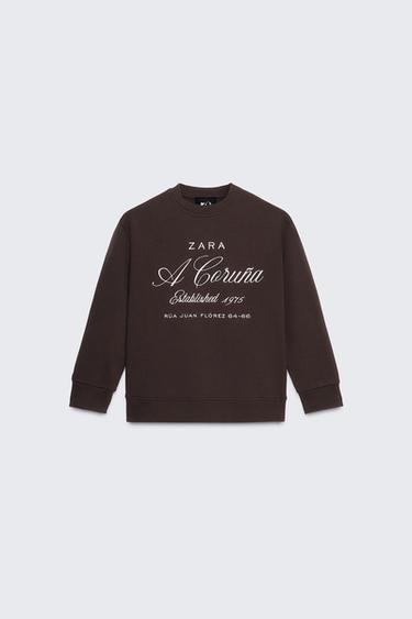 SUDADERA TEXTO BORDADO 50TH ANNIVERSARY - Marrón de Zara