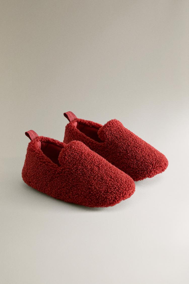 KIDS FAUX SHEARLING SLIPPERS — Red