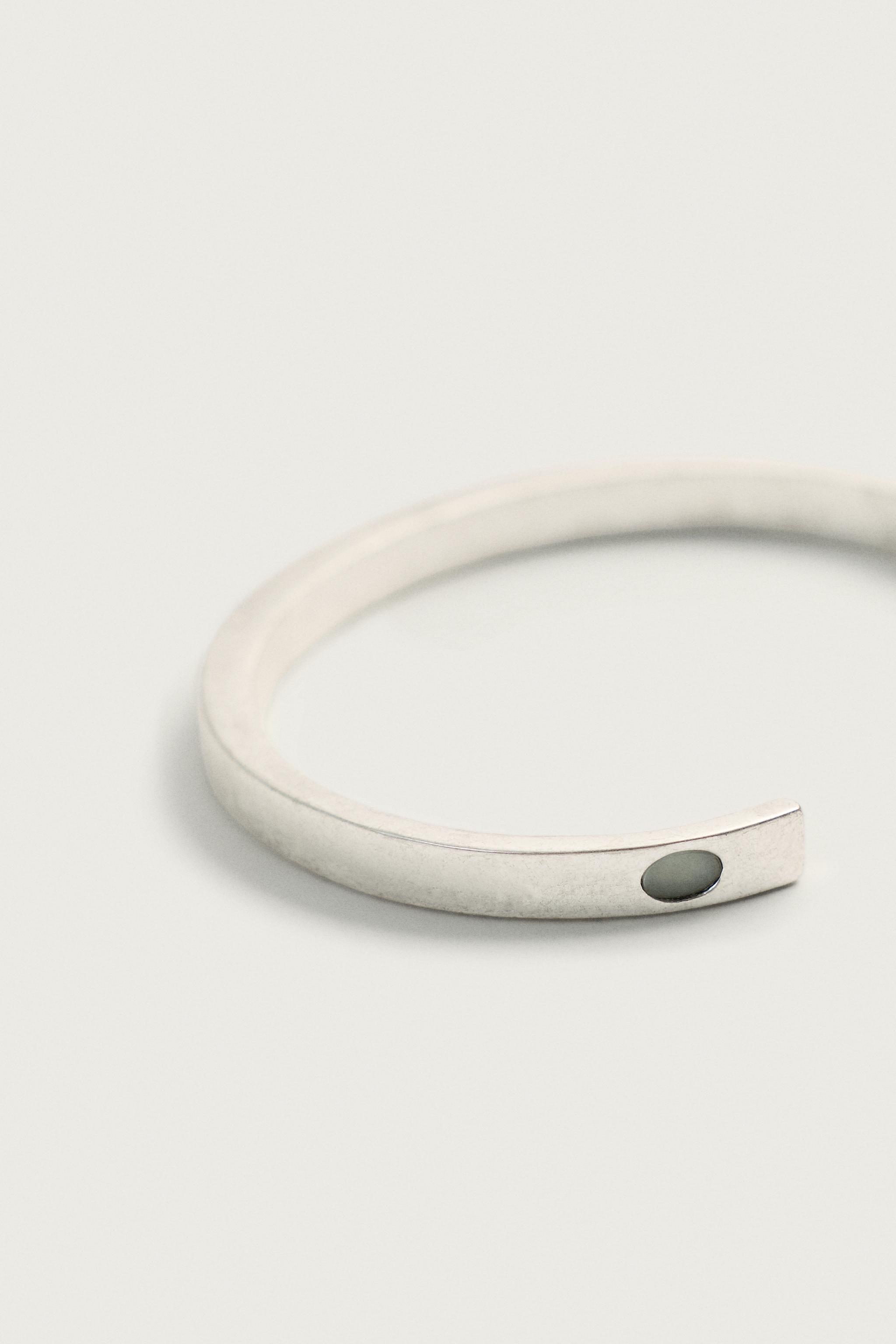 STONE RIGID BRACELET