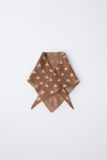 وشاح مثلث بحياكة قلوب - وردي فيجوريه الخاص بـ Zara