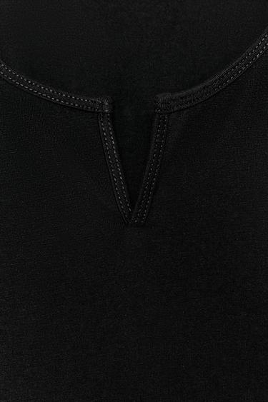 TOP COURT À OUVERTURE - Noir de Zara - Image 9