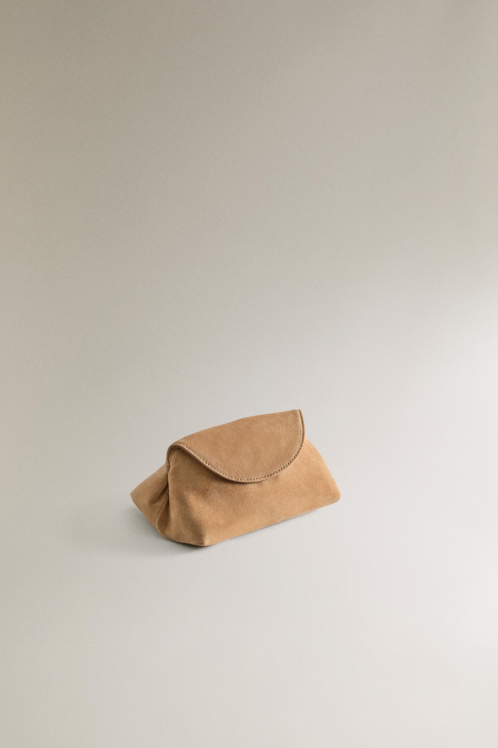TOILETRY BAG IN SOFT LEATHER — Brown