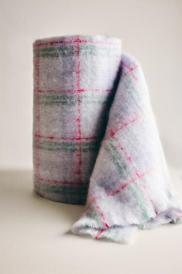 KIDS' BRUSHED FAUX FUR CHECK BLANKET - Blue by Zara