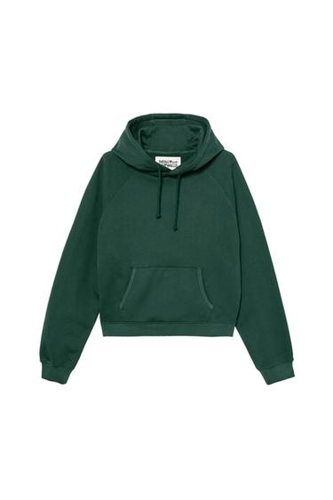 СУИТШЪРТ С КАЧУЛКА И БРОДИРАНО ЛОГО - Средно-зелен от Zara