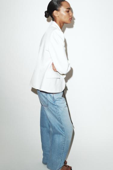 VESTE AJUSTÉE ÉPAULES MARQUÉES - Blanc cassé de Zara - Image 2
