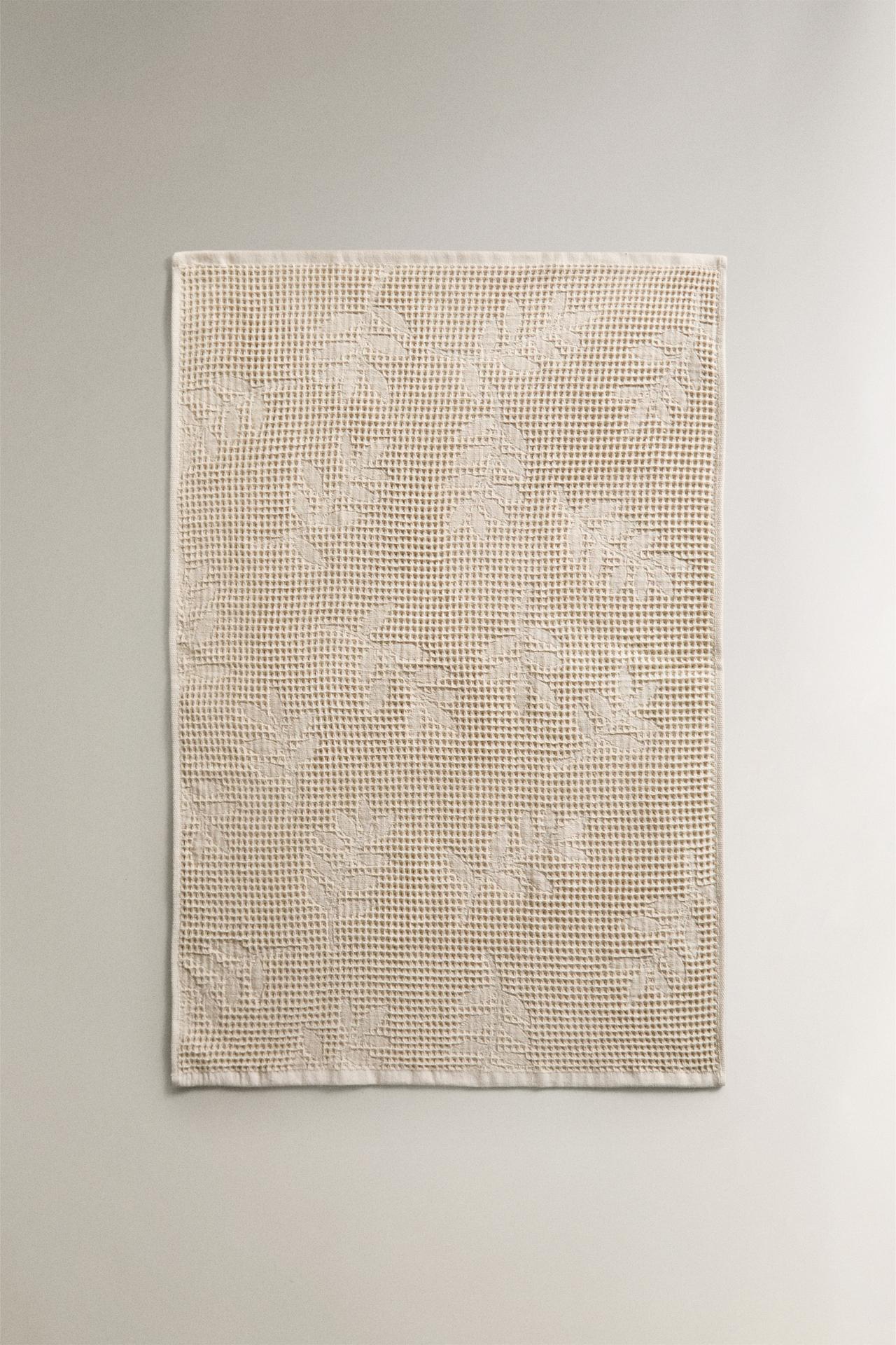 WAFFLE-KNIT KITCHEN TOWEL — Light beige