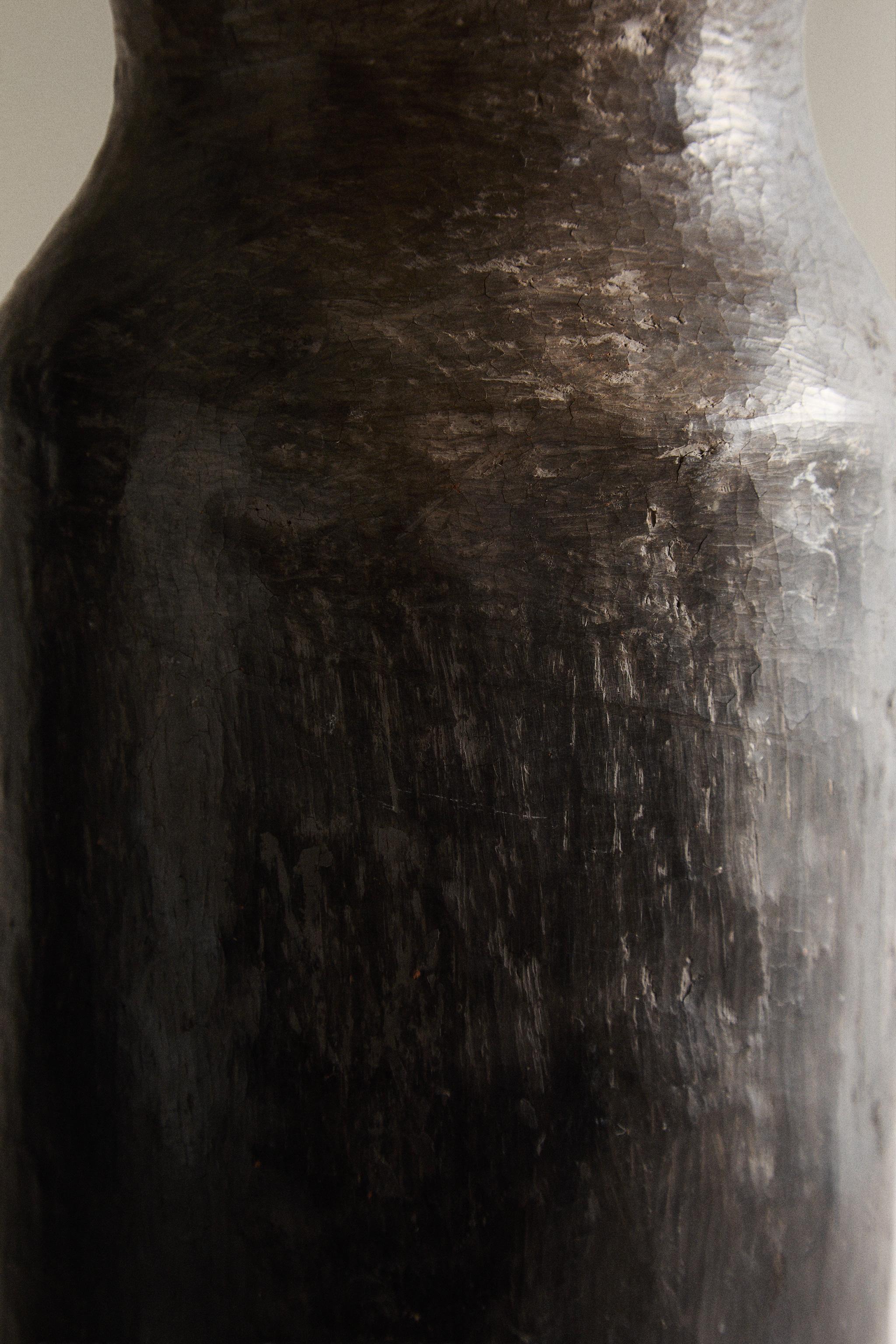 CYLINDRICAL CERAMIC VASE