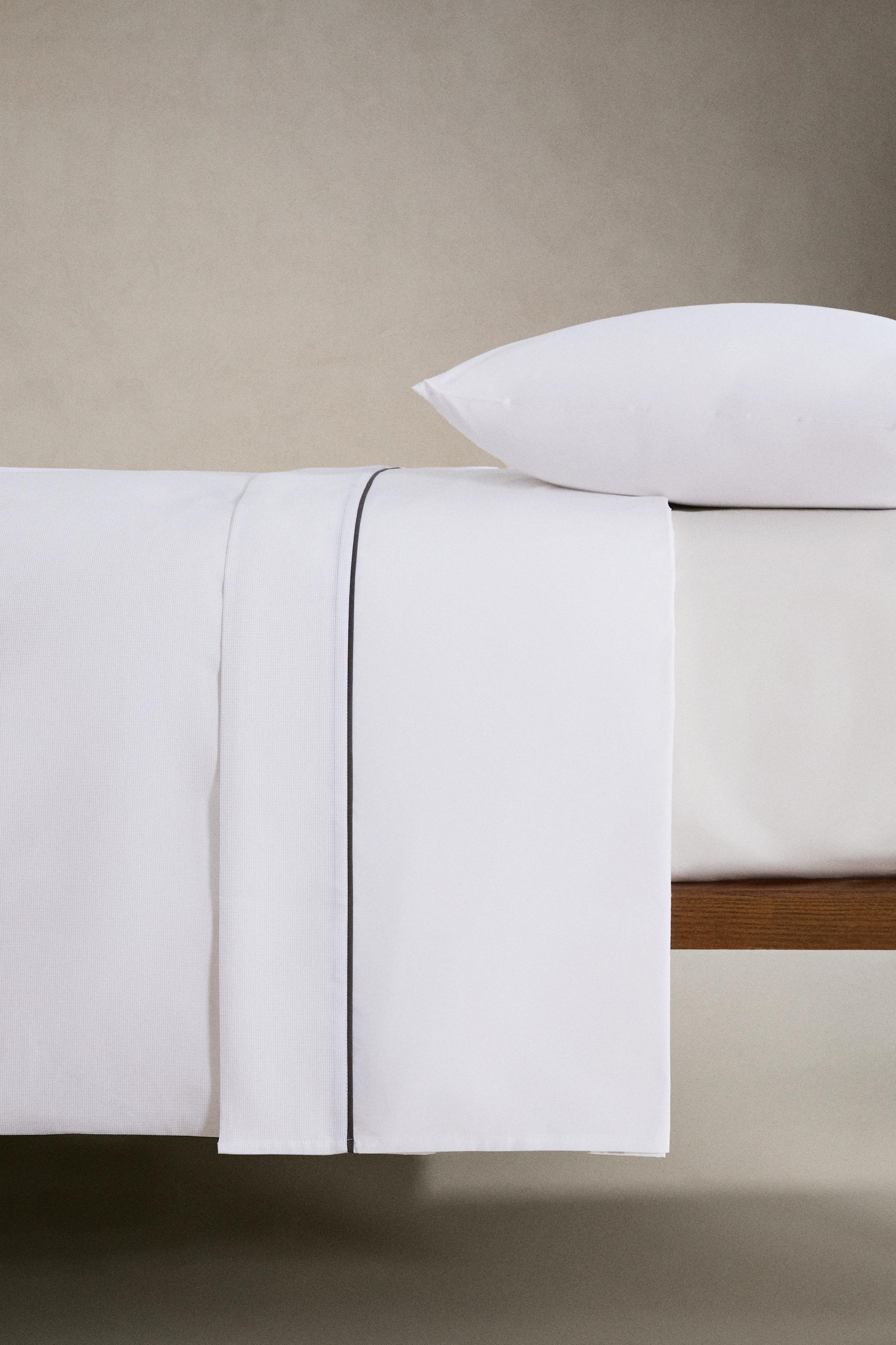 PIQUÉ PIPING DUVET COVER