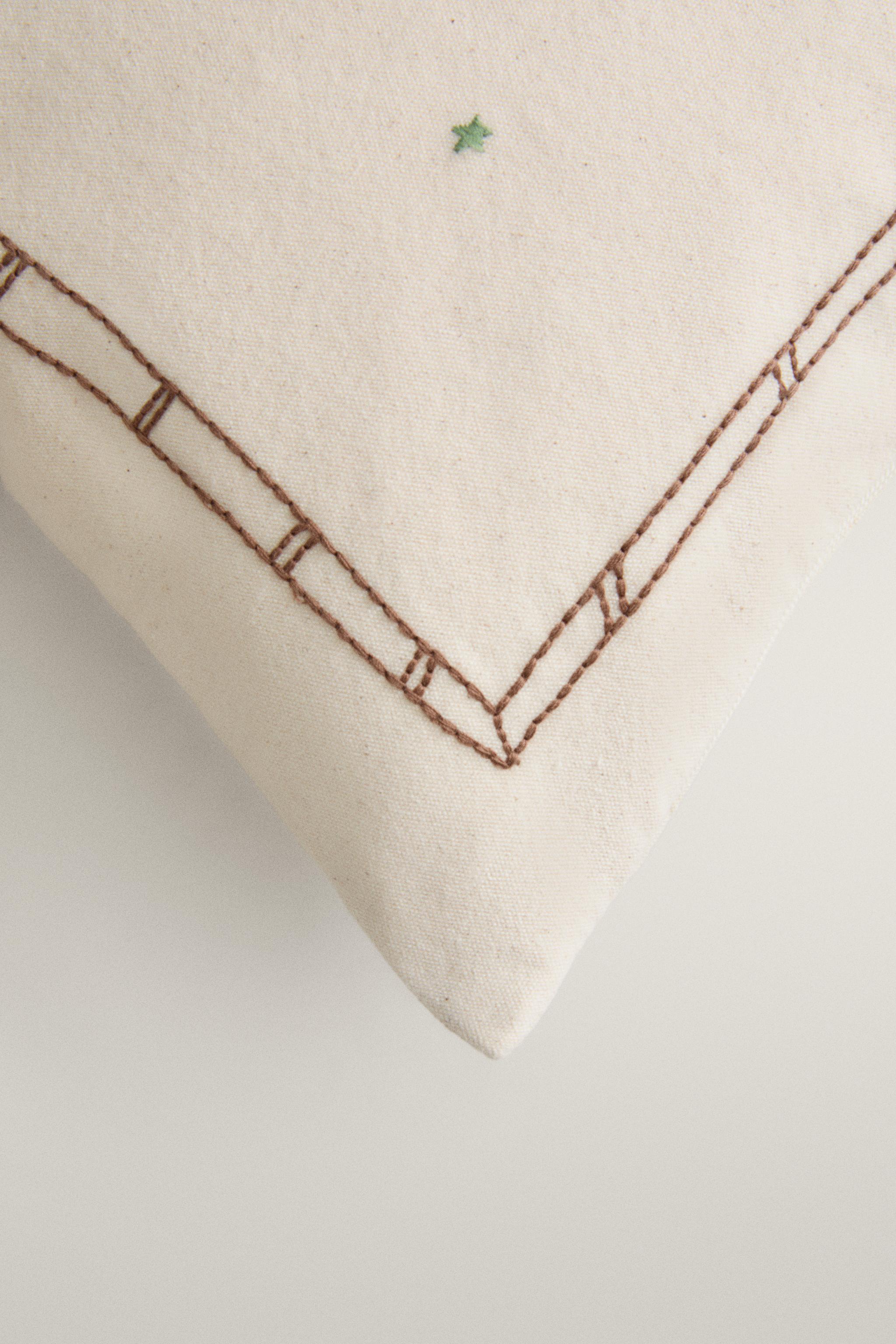 KIDS’ UNICORN THROW PILLOW COVER