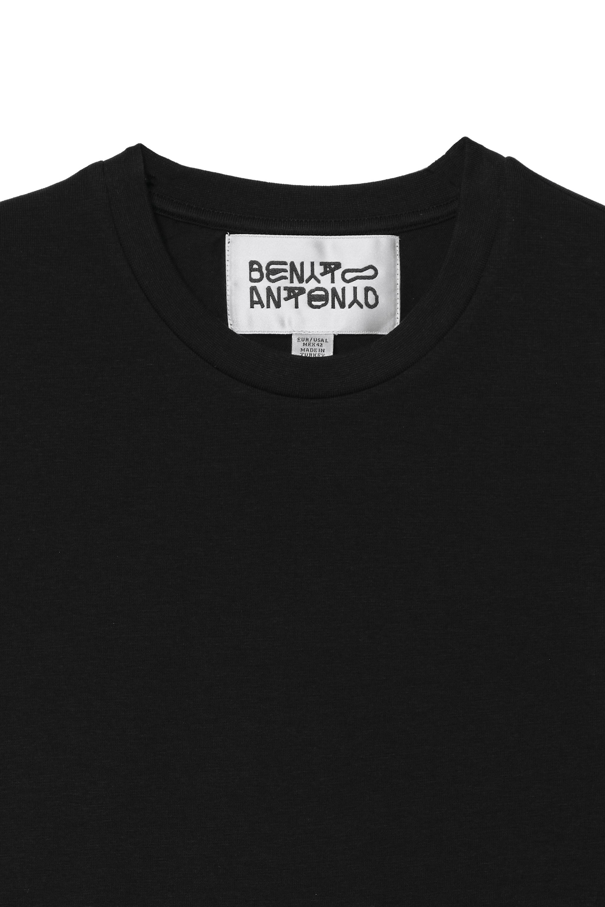 SLIM CROPPED FIT T-SHIRT